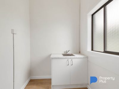 8 Hunter Street, Golden Square