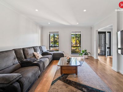 11 London Court, Cecil Hills