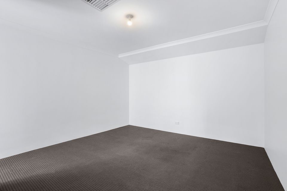 53 Colreavy Ramble, Baldivis