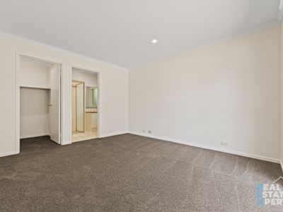 24 Hedgerow Court, Narre Warren South