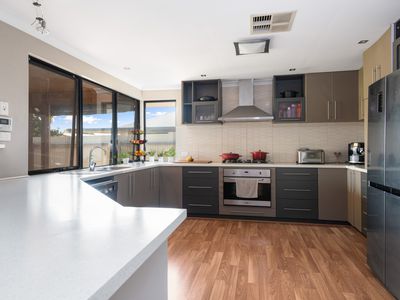 39 Smythe Drive, Broadwood