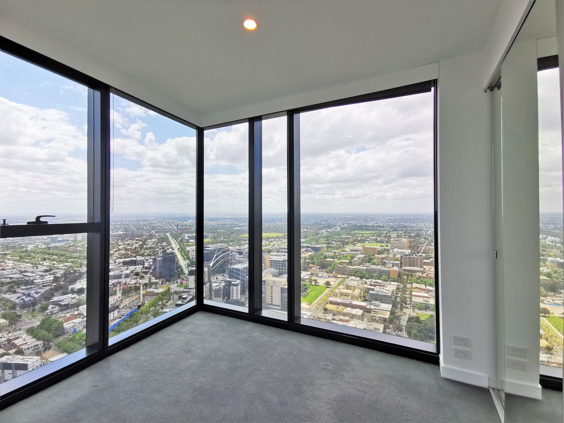 Level 52 / 160 Victoria Street, Carlton