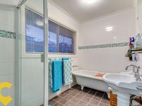 306 Millers Rd, Underwood