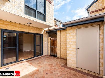 4 / 4-6 Kadina Street, North Perth