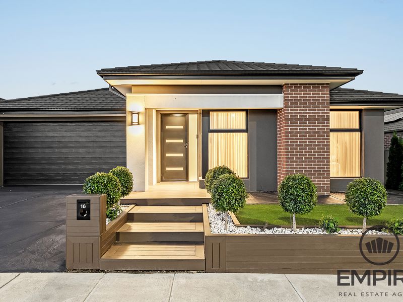 16 Applejack Boulevard, Clyde