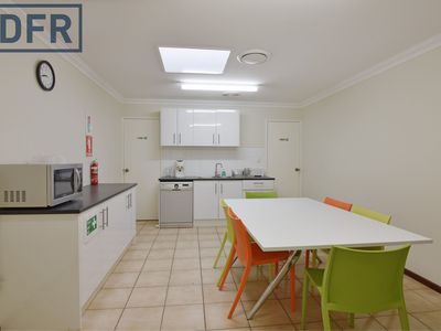 4 Kalmia Road, Bibra Lake