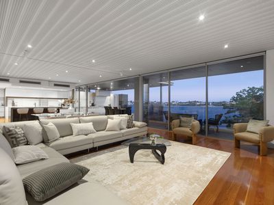 43 The Esplanade, Mount Pleasant