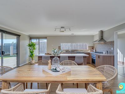 44 Cave Loop, Yanchep