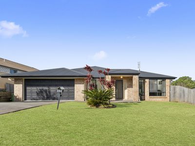 4 Rainbow Court, Glass House Mountains