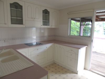 16 Barraclough Crescent, Moranbah