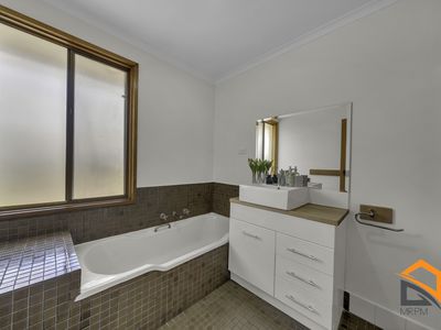 15 Ashleigh Court, Kealba