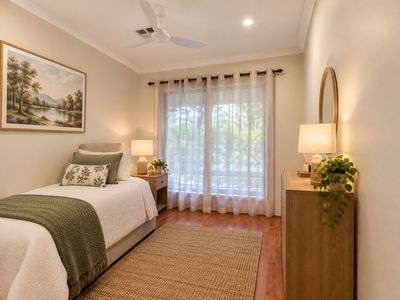 71 Serpentine Way, Stake Hill