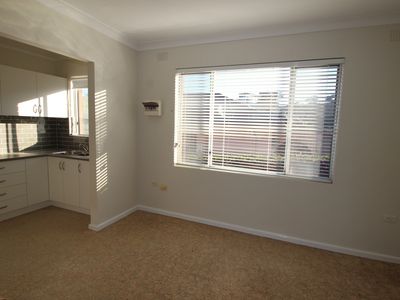 2 / 284 Cowper Street, Warrawong