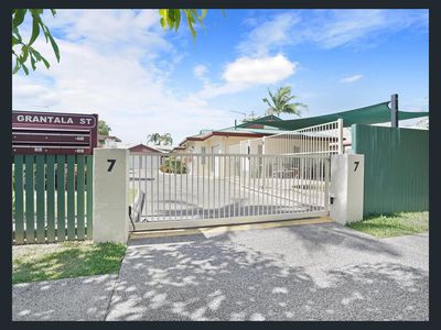 5 / 7 Grantala Street, Manoora