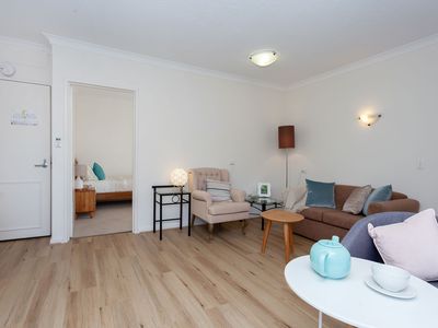 33 / 49 Arnisdale Road, Duncraig