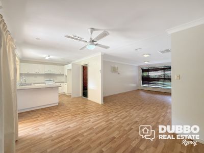 7 Kestrel Close, Dubbo