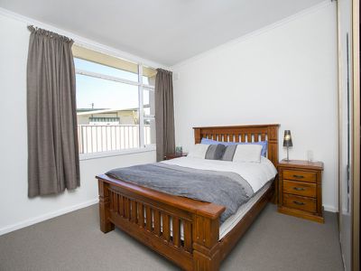 6 Churchill Drive, Modbury North