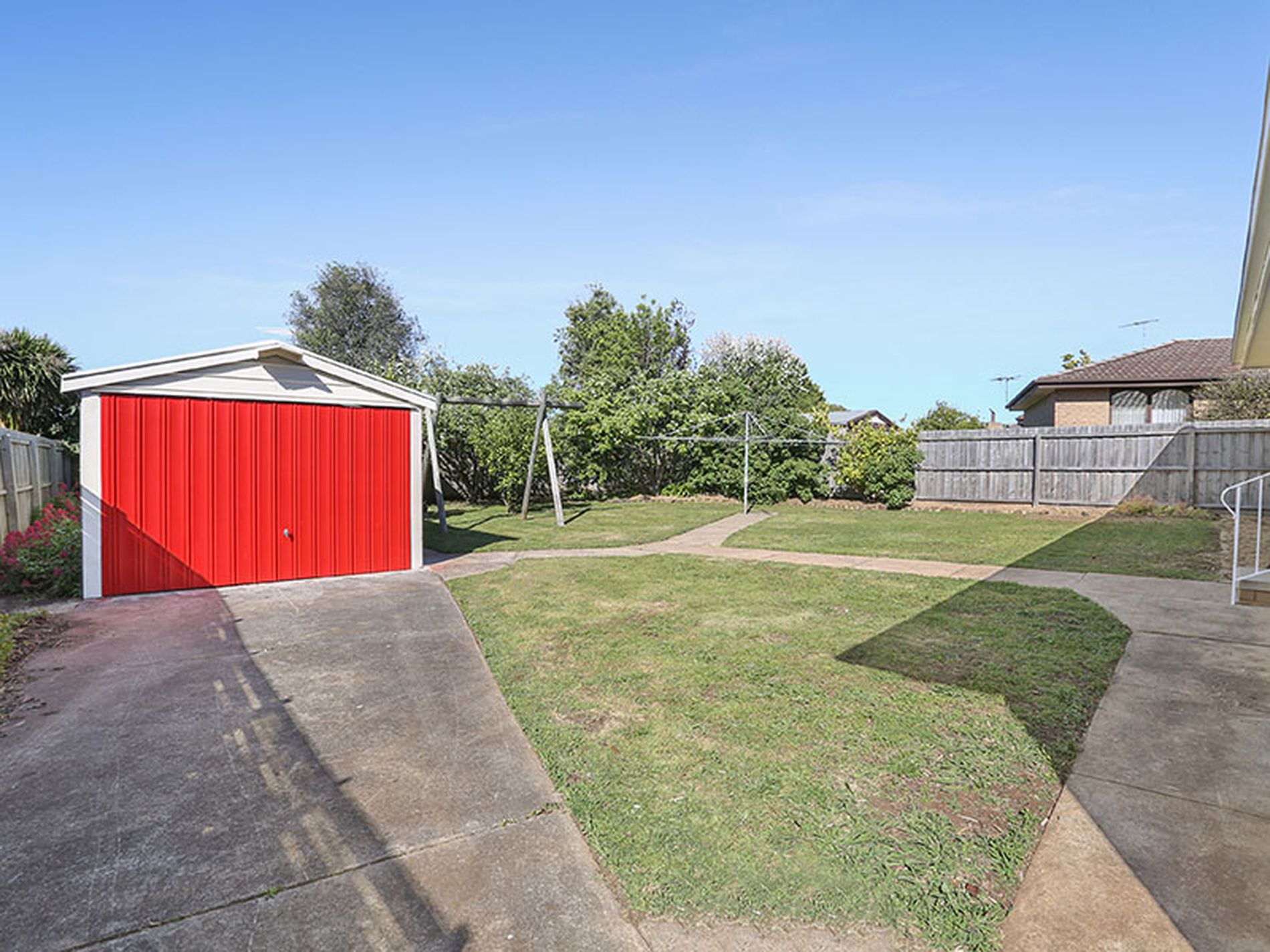 6 Clydesdale Crescent, Belmont