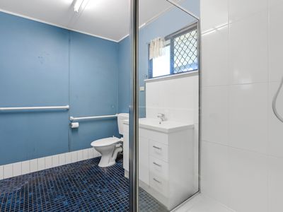 12 Walnut Close, Manoora
