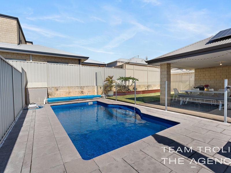 9 Riverina Parade, Lake Coogee