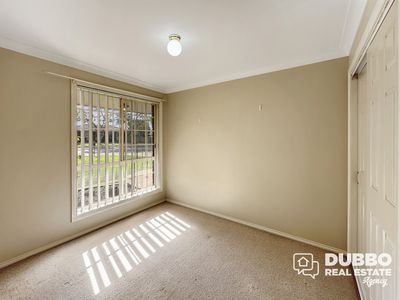 16 Kingfisher Street, Dubbo