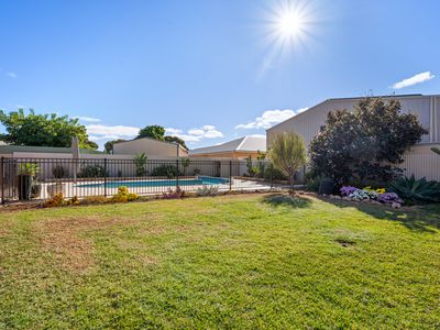 3 Emery Close, Broadwood