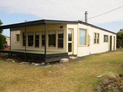 1-100 Aeolus Court, Pelican Point