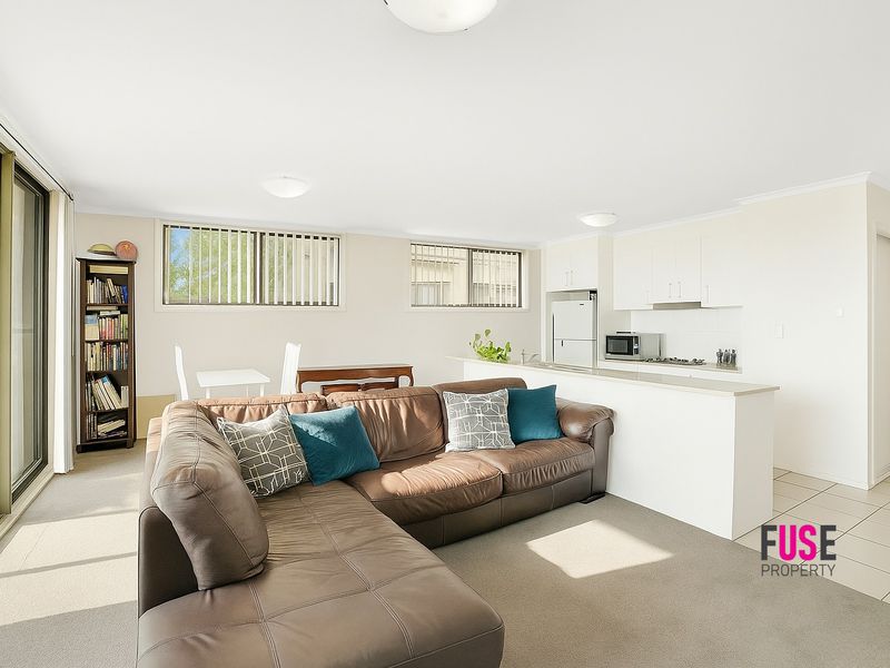 9 / 88 Henderson Road, Crestwood