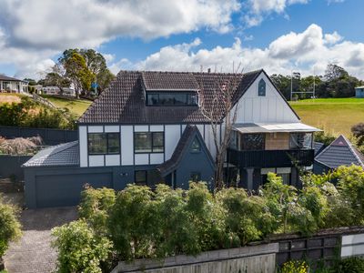 131 Chelsea View Drive, Chatswood