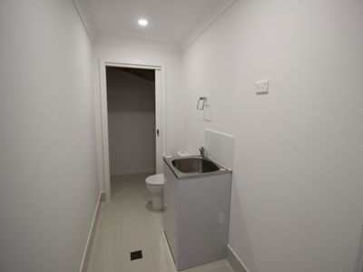 8 Redgum Road, Albion Park