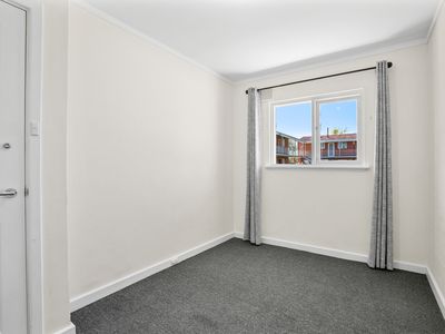 2 / 15 Corvus Place, Rockingham