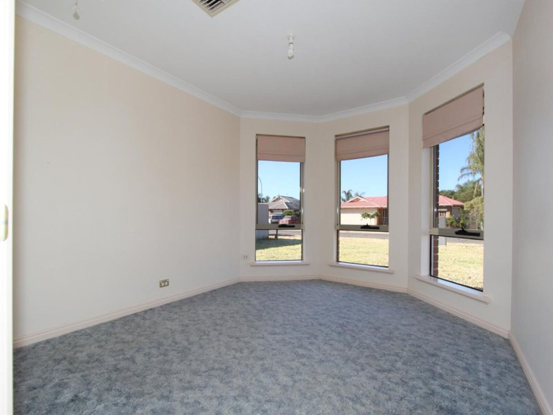 4 McGillivray Crescent, Somerville