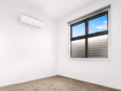 2 / 4 Fortune Street, Box Hill North