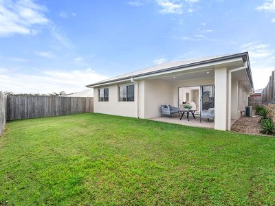 9 Longstaff Crescent, Pimpama
