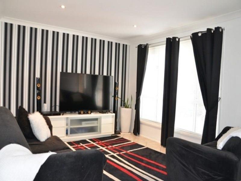 17 Harewood Place, Cecil Hills