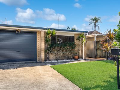1 / 36 Point Cartwright Drive, Buddina