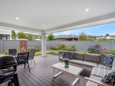 11 Dowding Crescent, New Town