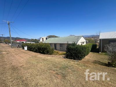 11 MOFFATT STREET, Kalbar