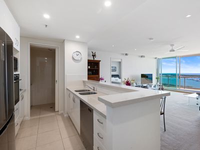 1806 / 1 Como Crescent, Southport