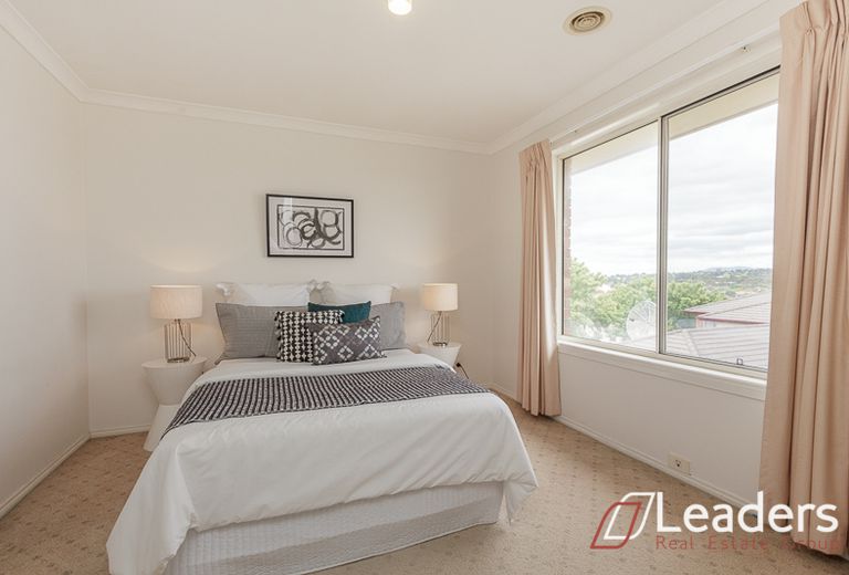 10 BAKER AVENUE, Glen Waverley