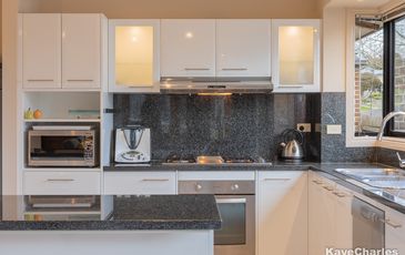95 Fieldstone Boulevard, Beaconsfield