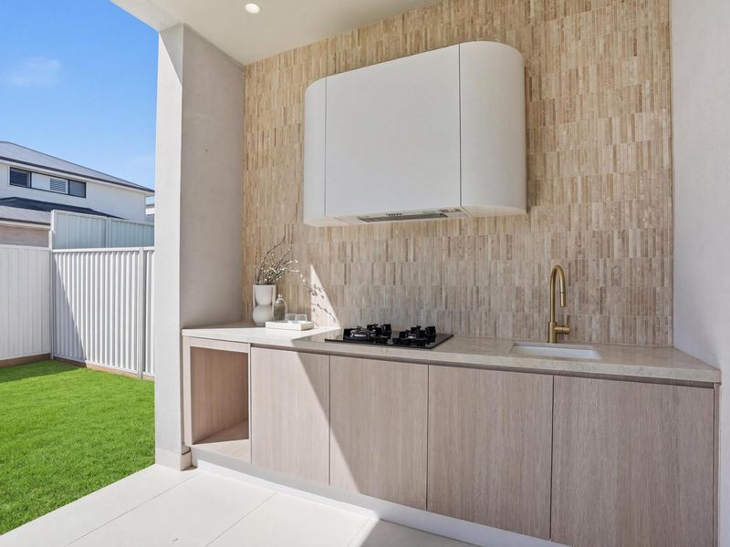 49 Coliban St, Gledswood Hills