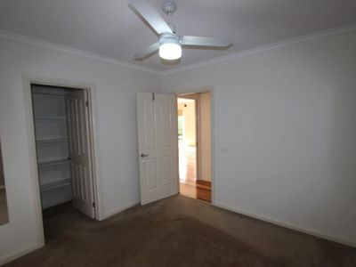 1 / 2 Pickett Crescent, Belmont