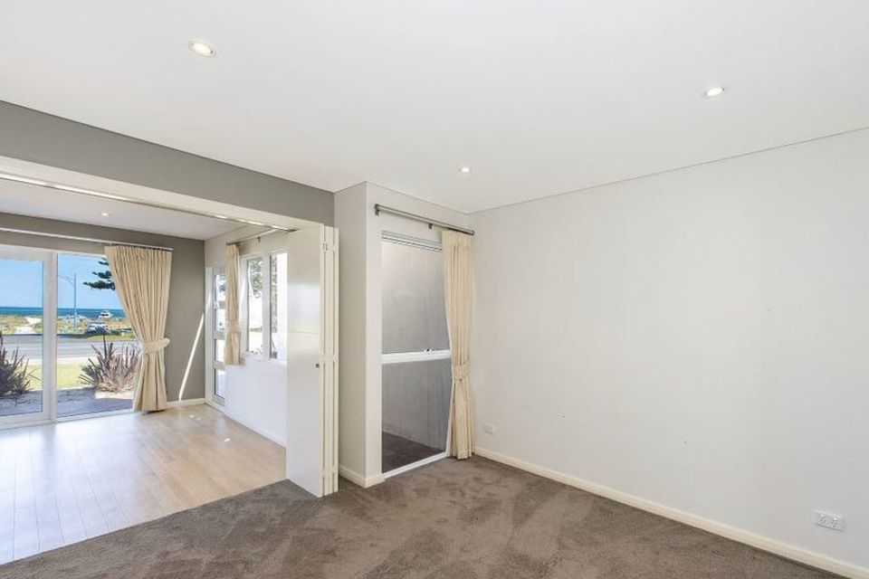 2 / 216 Arcadia Dr, Shoalwater