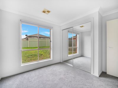 57 Lady Penrhyn Drive, Wyndham Vale