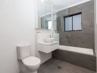 10 / 75 Waverley Street, Annerley