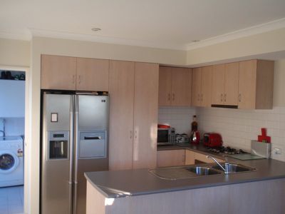 2 / 11 Aquaviva, South Guildford