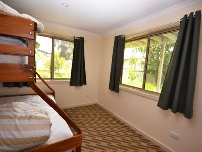 2 Marum Court , Tawonga South