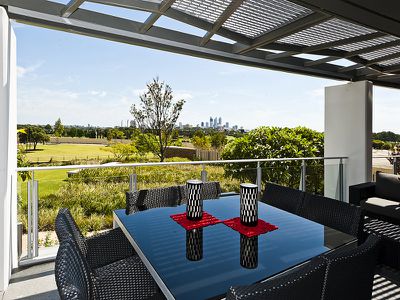203 / 96 Bow River Crescent, Burswood