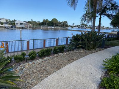 23 / 57 Grand Parade, Kawana Island